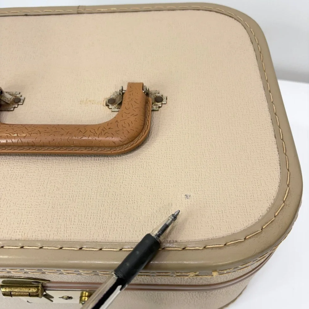 VTG Tan Train Case Vanity Makeup Box Mid Century Travel Luggage Beige 12.5in